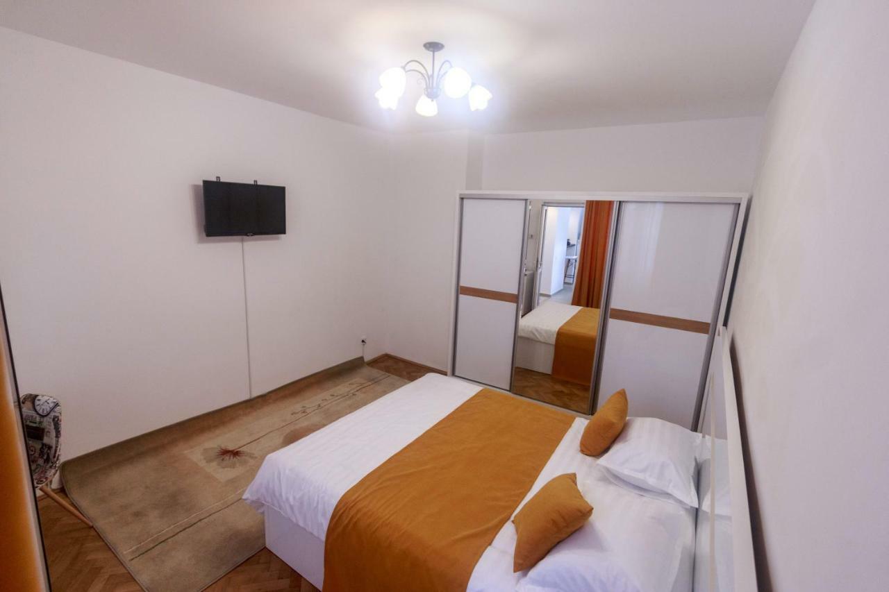 Strada Muresenilor - Savas Apartament Braşov Buitenkant foto